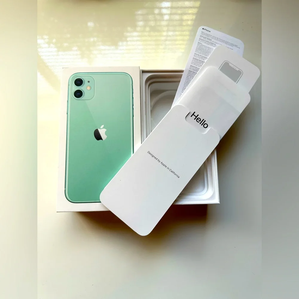 iPhone 11 Box - Picture 1 of 2